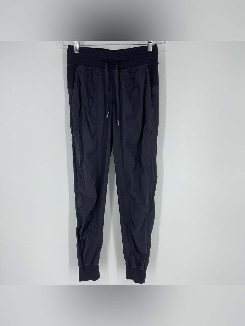 lululemon athletica Align Jogger 28” Pants Size 4 black striped